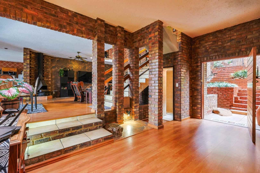 4 Bedroom Property for Sale in Hartbeespoort North West